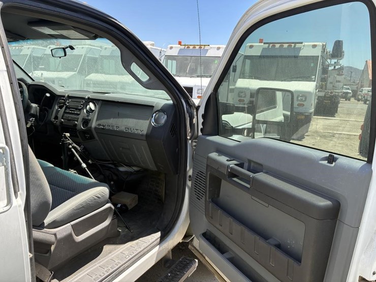 2012-ford-f450-image-14