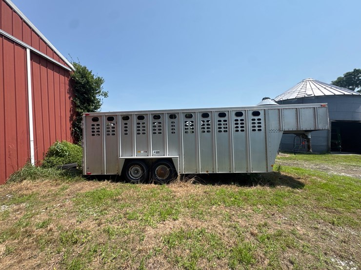 1993-wilson-livestock-trailer-image-5