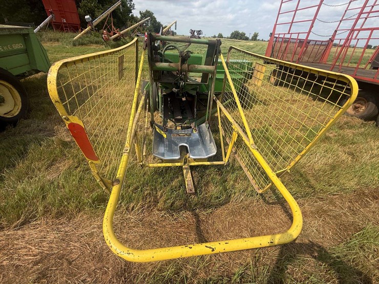 john-deere-24t-image-15