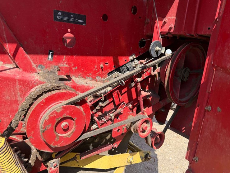 new-holland-664-image-28