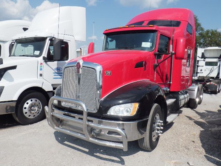 2015-kenworth-t660-image-1