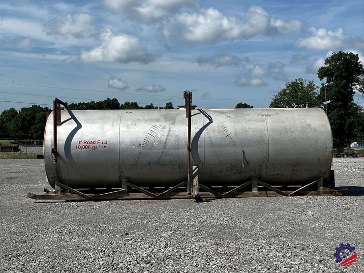 10k-gallon-/-off--road-diesel-fuel-tank-image-2