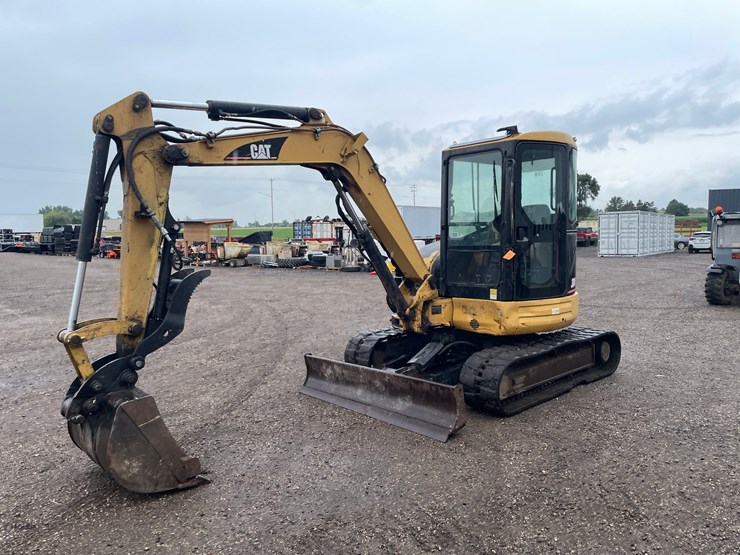 2004-caterpillar-304-image-1