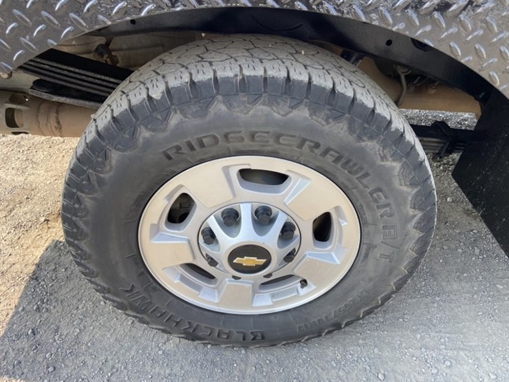 2020-chevrolet-silverado-2500-image-38