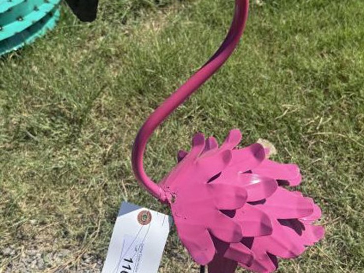 #116-•-metal-art---flamingo-bobble-head-image-3