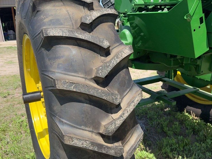 john-deere-3020-image-21