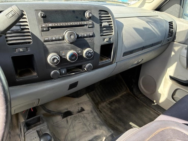 2012-gmc-sierra-2500-image-23