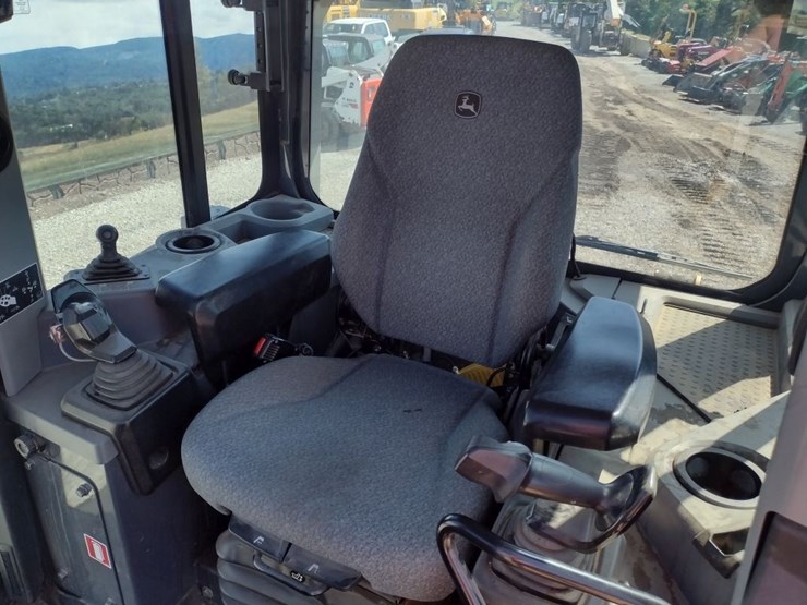 deere-700l-xlt-image-13
