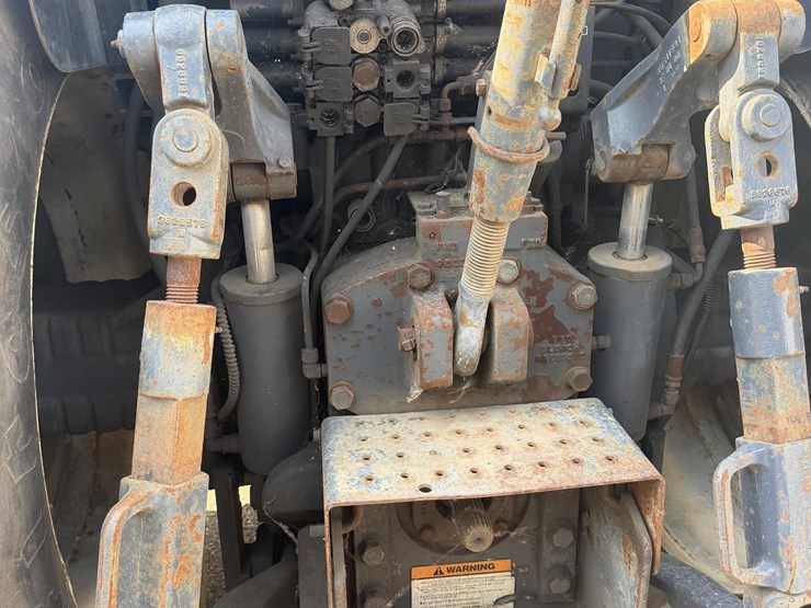 1994-ford-8870-image-3