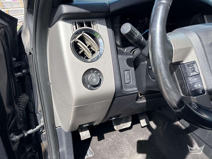 2015-ford-expedition-image-13