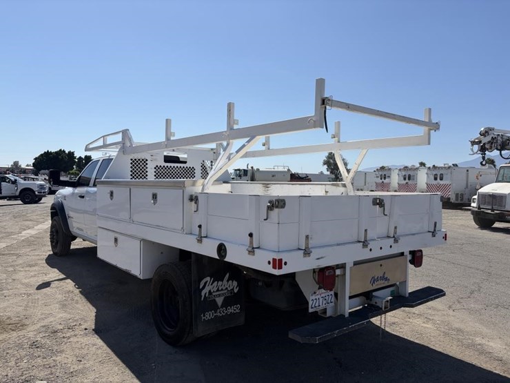 2019-dodge-ram-5500hd-image-4
