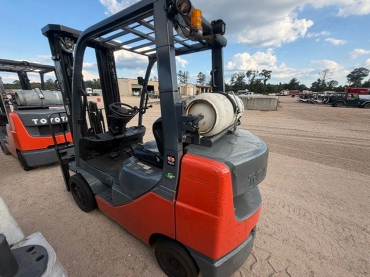 #2072-•-toyota-8fgcu3d-forklift-image-20