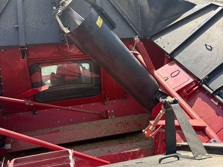2020-case-ih-8250-image-56