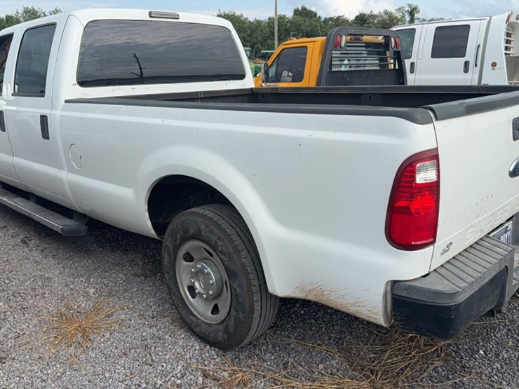 2010-ford-f250-image-12