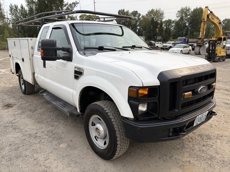 2009-ford-f350-xl-image-2