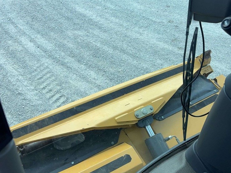 2021-claas-lexion-760-image-30