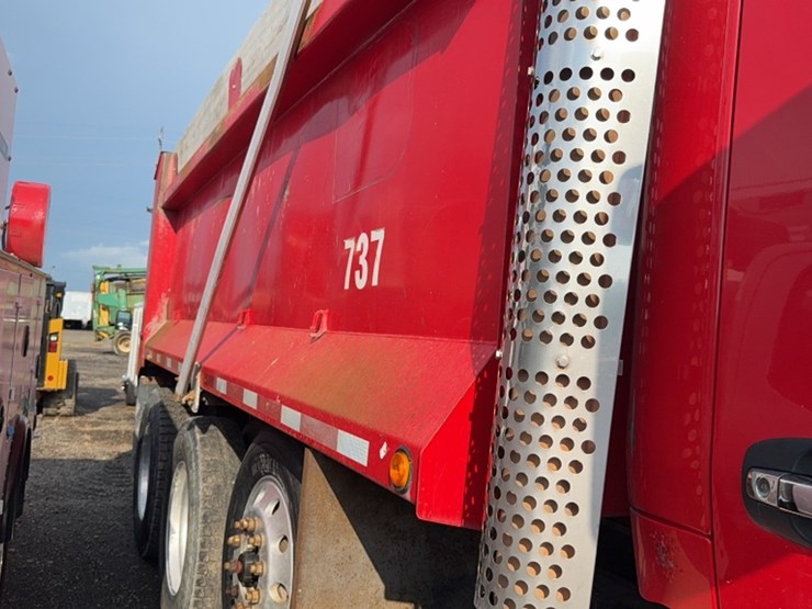 2016-kenworth-t880-image-6