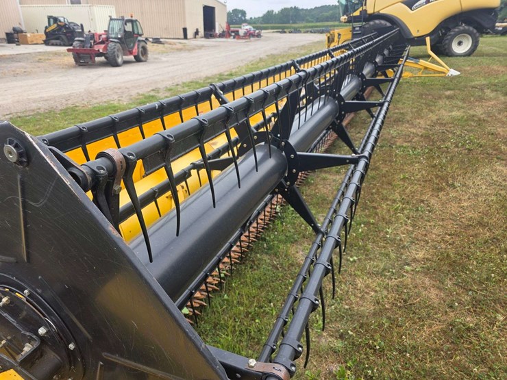 new-holland-74c-image-9