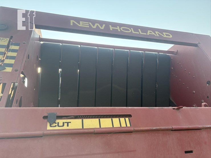 new-holland-660-image-14