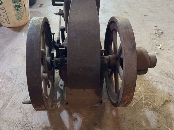 hit-and-miss-engine-image-4