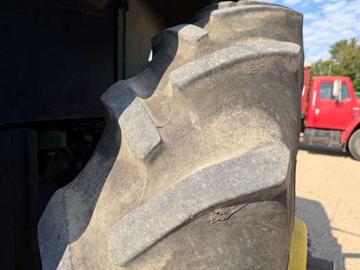2005-john-deere-7820-image-23