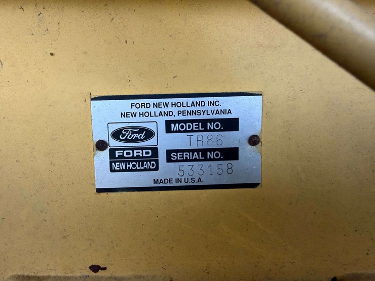 1992-new-holland-tr86-image-25