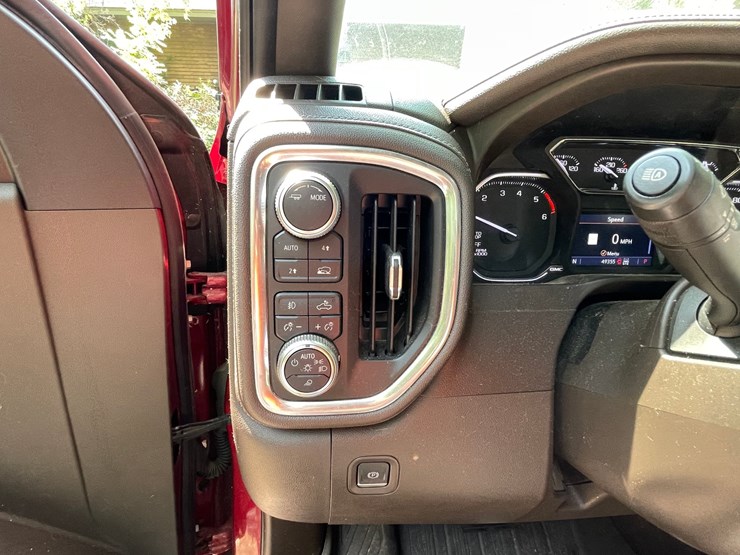 #7000-•-2020-gmc-sierra-pickup-truck-(has-az-title-in-delay)-image-37