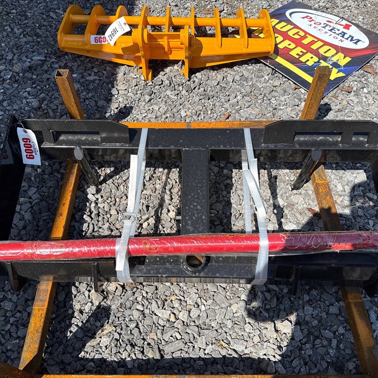#6009 • SKID STEER 3-PRONG BALE SPEAR