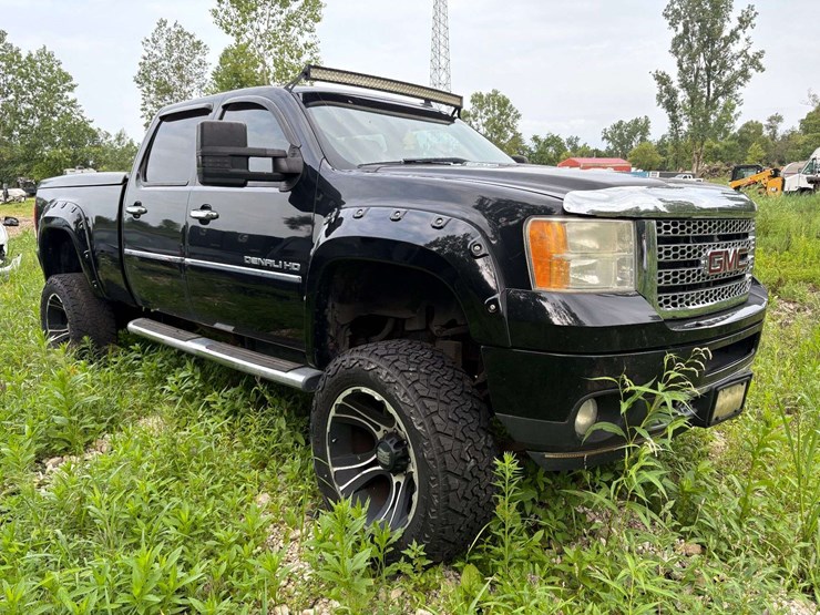 2013-gmc-sierra-pickup-truck,-vin-#-1gt125e85df111897-image-3