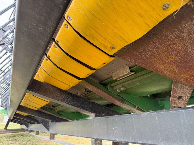 john-deere-630f-image-32