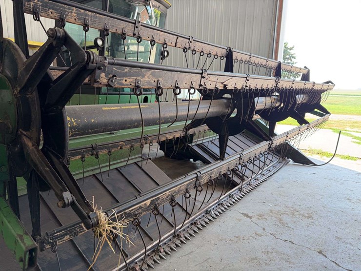 john-deere-2320-image-8