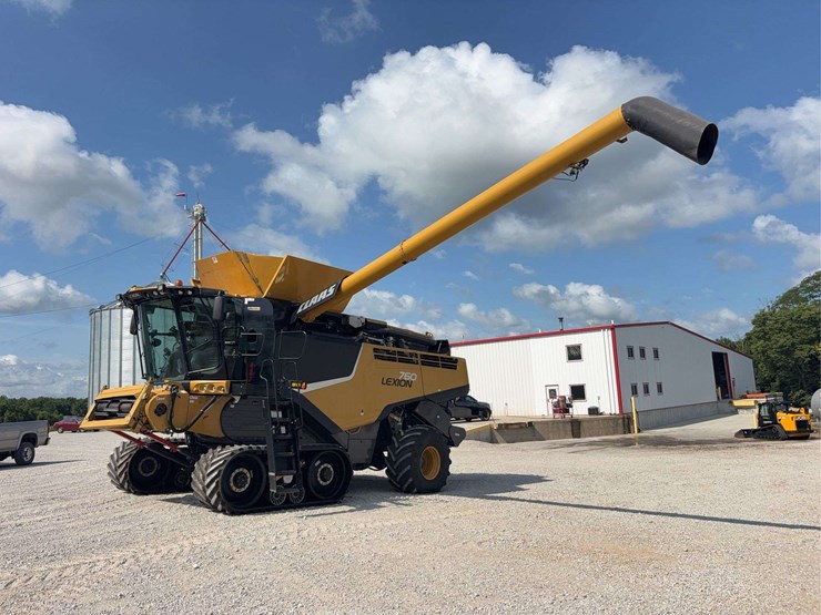 2021-claas-lexion-760-image-3