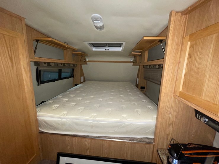 #7001-•-2018-escape-5.0-ta-5th-wheel-camper-(has-mn-title-in-dealy)-image-33