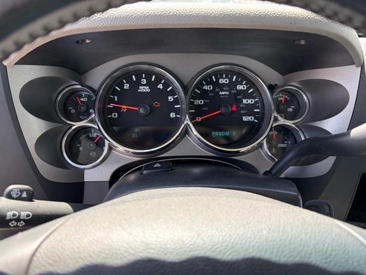 2012-gmc-sierra-2500-image-21