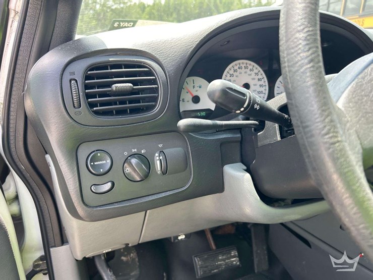 2005-dodge-caravan-image-15