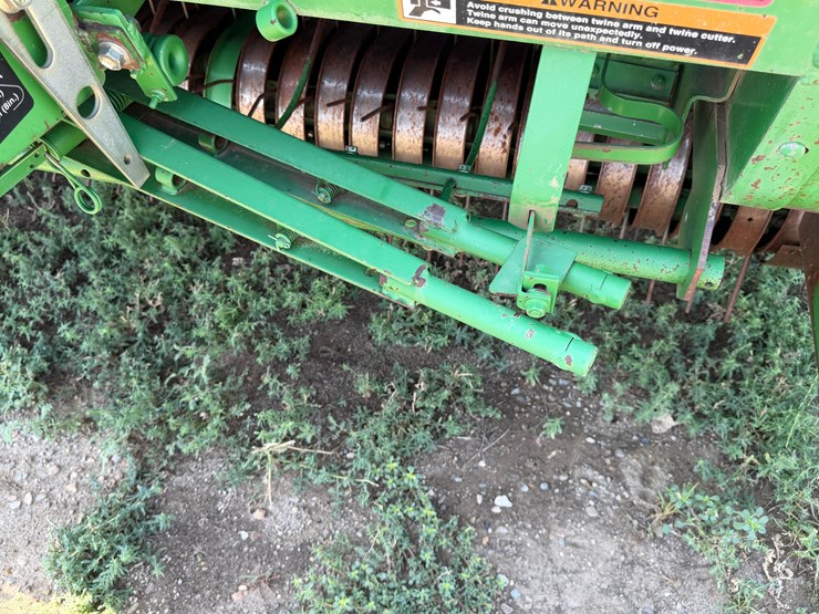 2006-john-deere-567-image-5