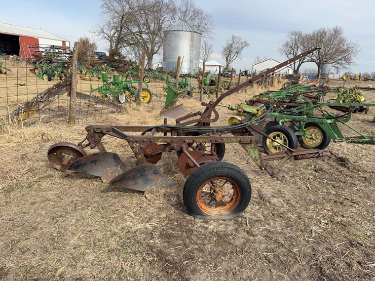 john-deere-no.-44-pull-type-two-bottom-plow-image-6