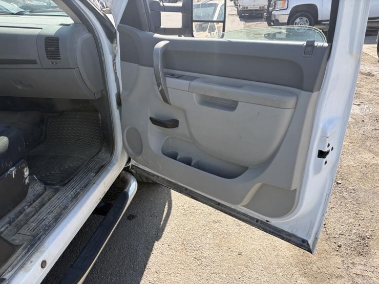 2012-gmc-sierra-2500hd-image-10