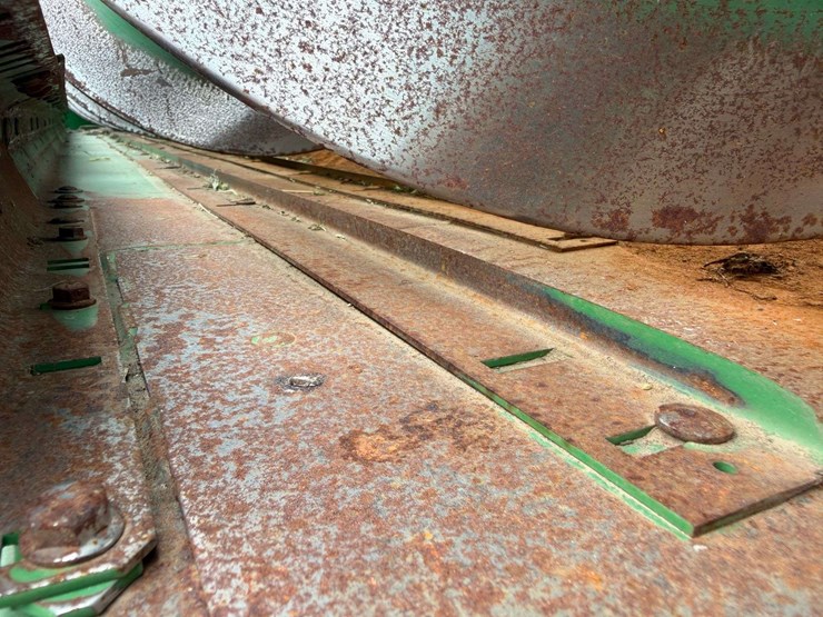 john-deere-630f-image-29