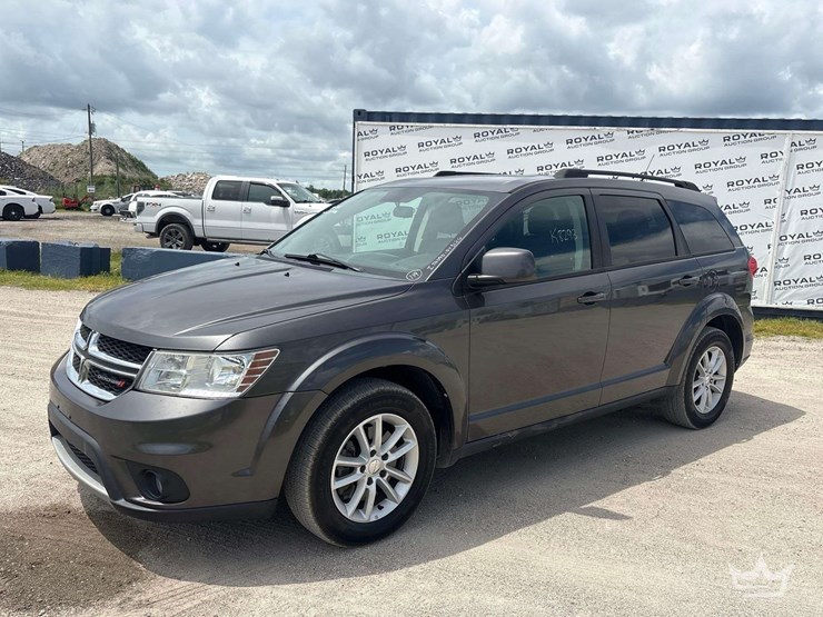 2015-dodge-journey-image-1