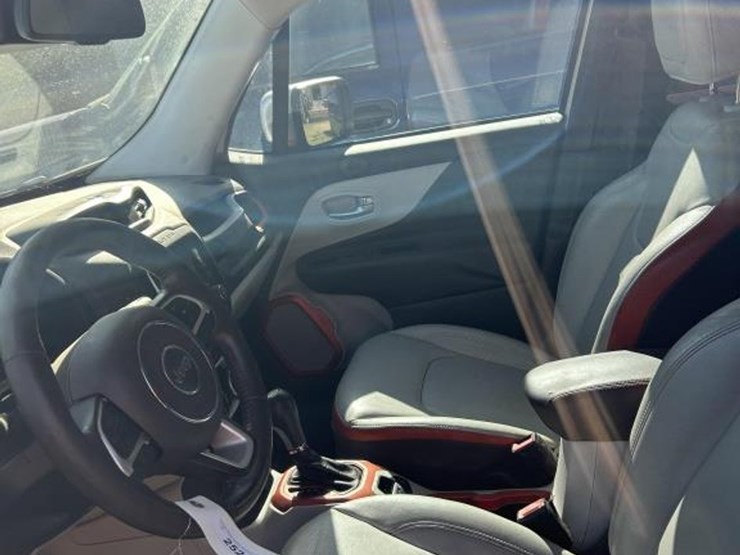 2017-jeep-renegade-image-8