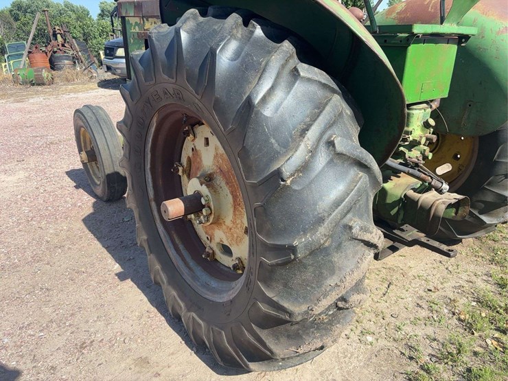 john-deere-70-image-94
