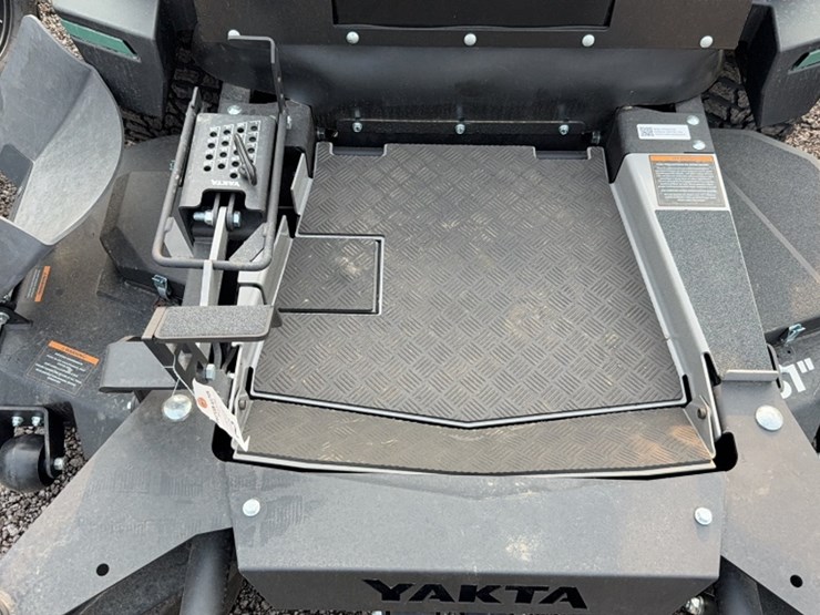#3074-•-yakta-yxr-910-zero-turn-mower-image-5