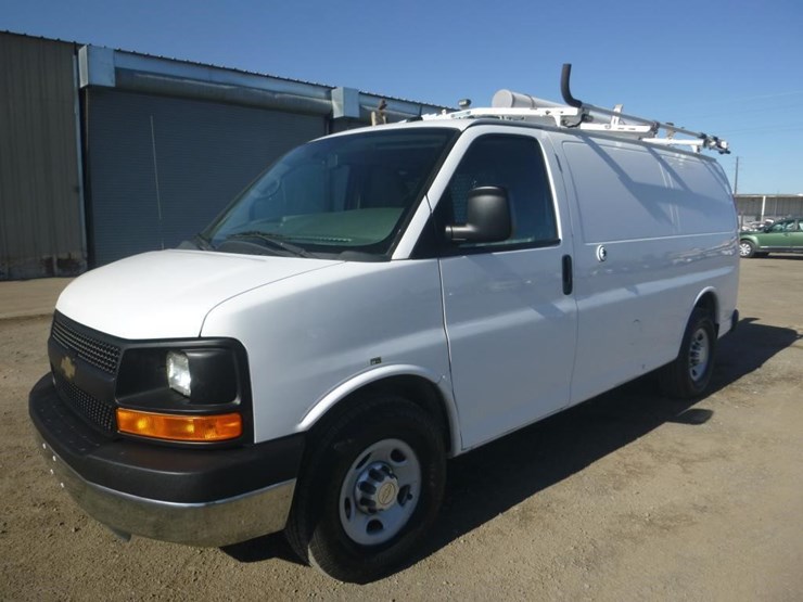 2014-chevrolet-express-2500-image-1