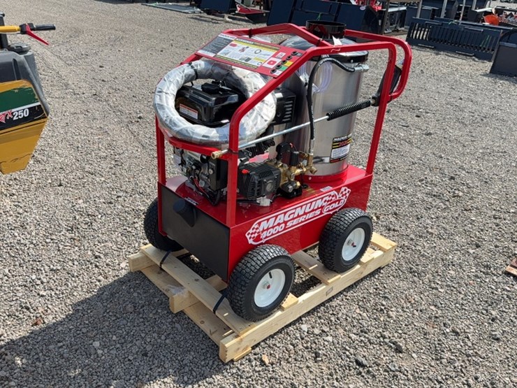 #2056-•-magnum-4000-series-heated-pressure-washer-image-1