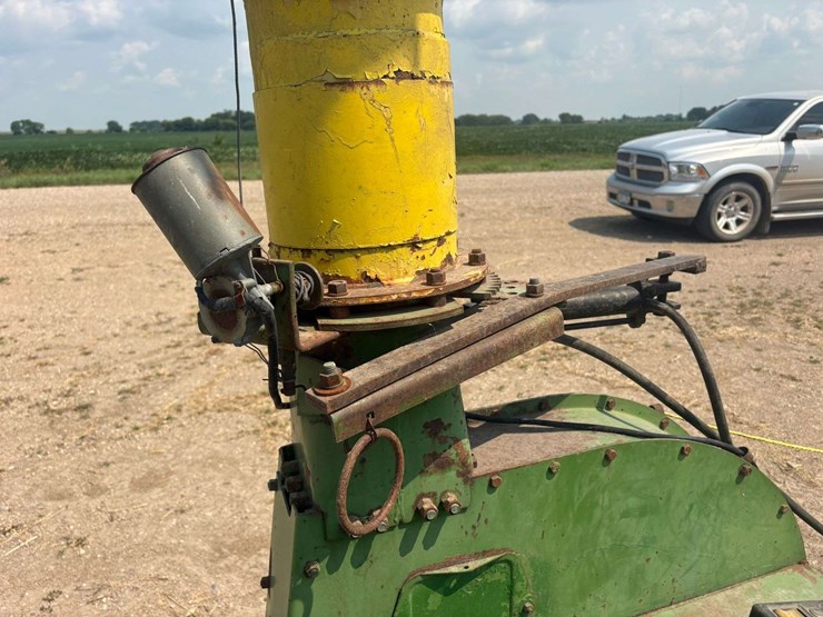 john-deere-3800-image-12