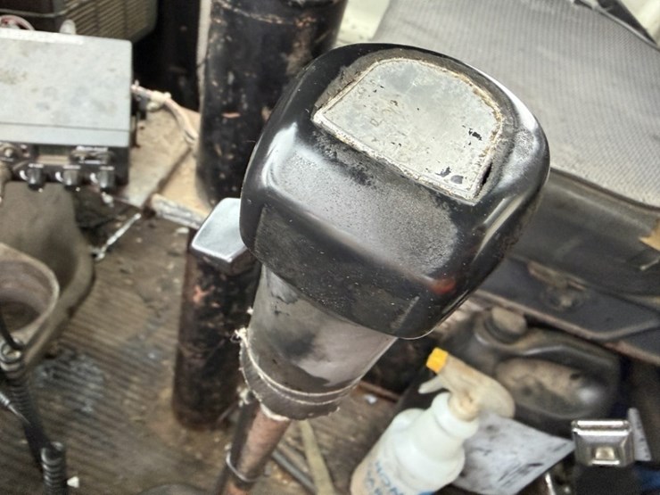 1990-ford-l8000-image-30