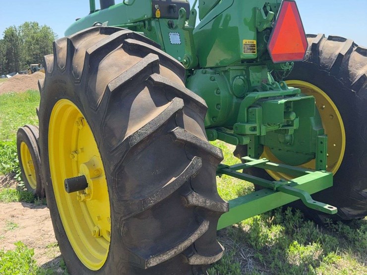 john-deere-3020-image-16