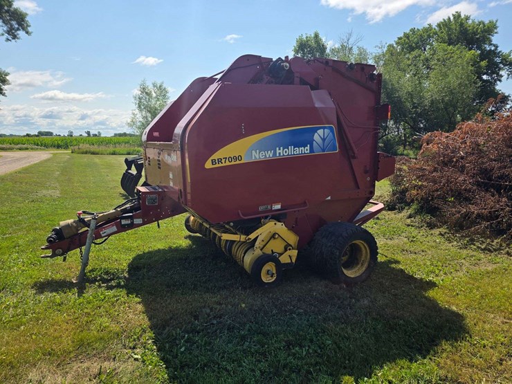 new-holland-br7090-image-13