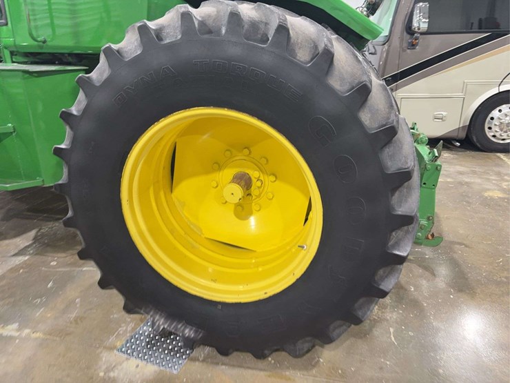 1977-john-deere-8630-image-11